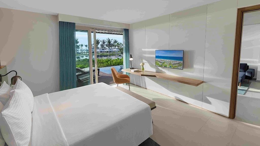 5-star accommodation Long Beach
