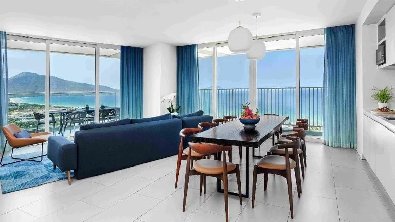 5-star accommodation Long Beach