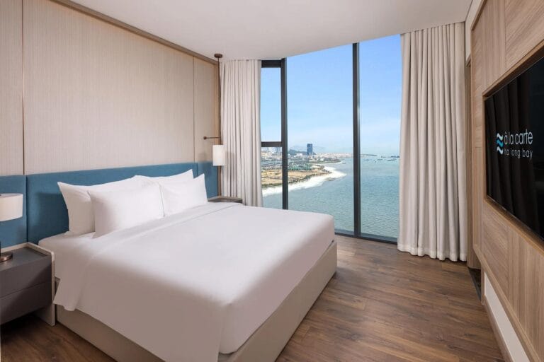 Best bay view hotel Ha Long