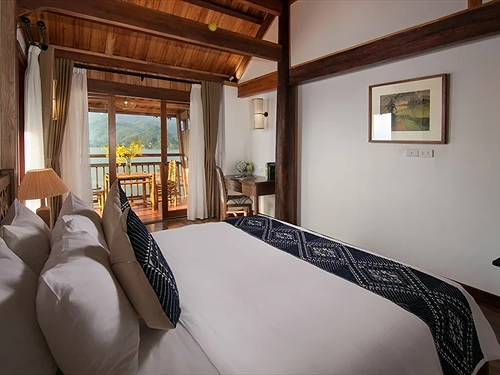 Mai Chau lakeside accommodation