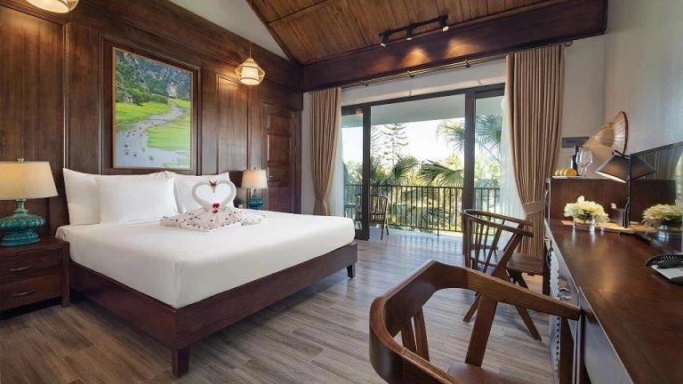 Bái Đính Riverside Resort & Spa