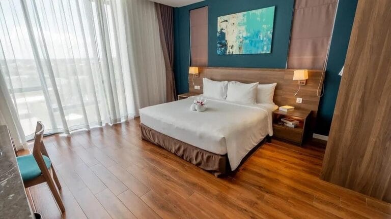 Luxury Beachfront Resort Ho Tram