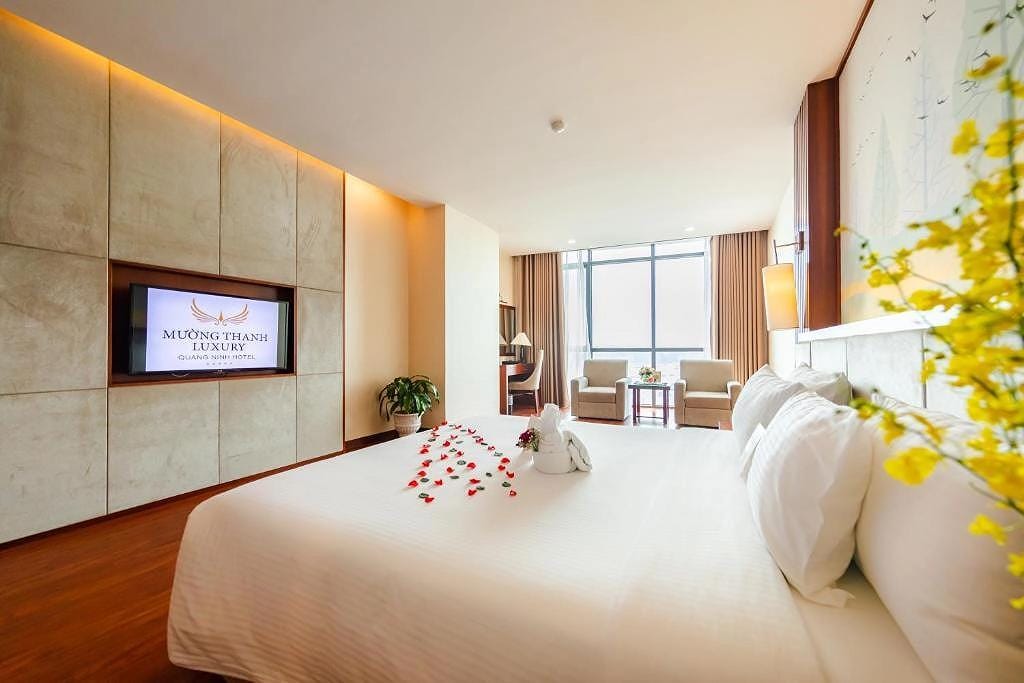 Bai Chay beach hotel