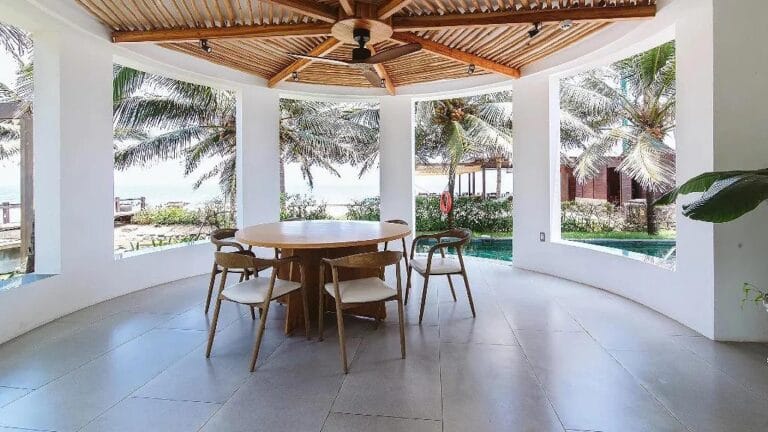 Luxury Beachfront Resort Ho Tram