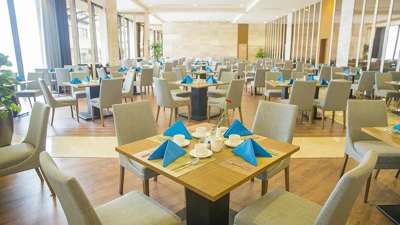 Luxury hotel in Ha Long Bay