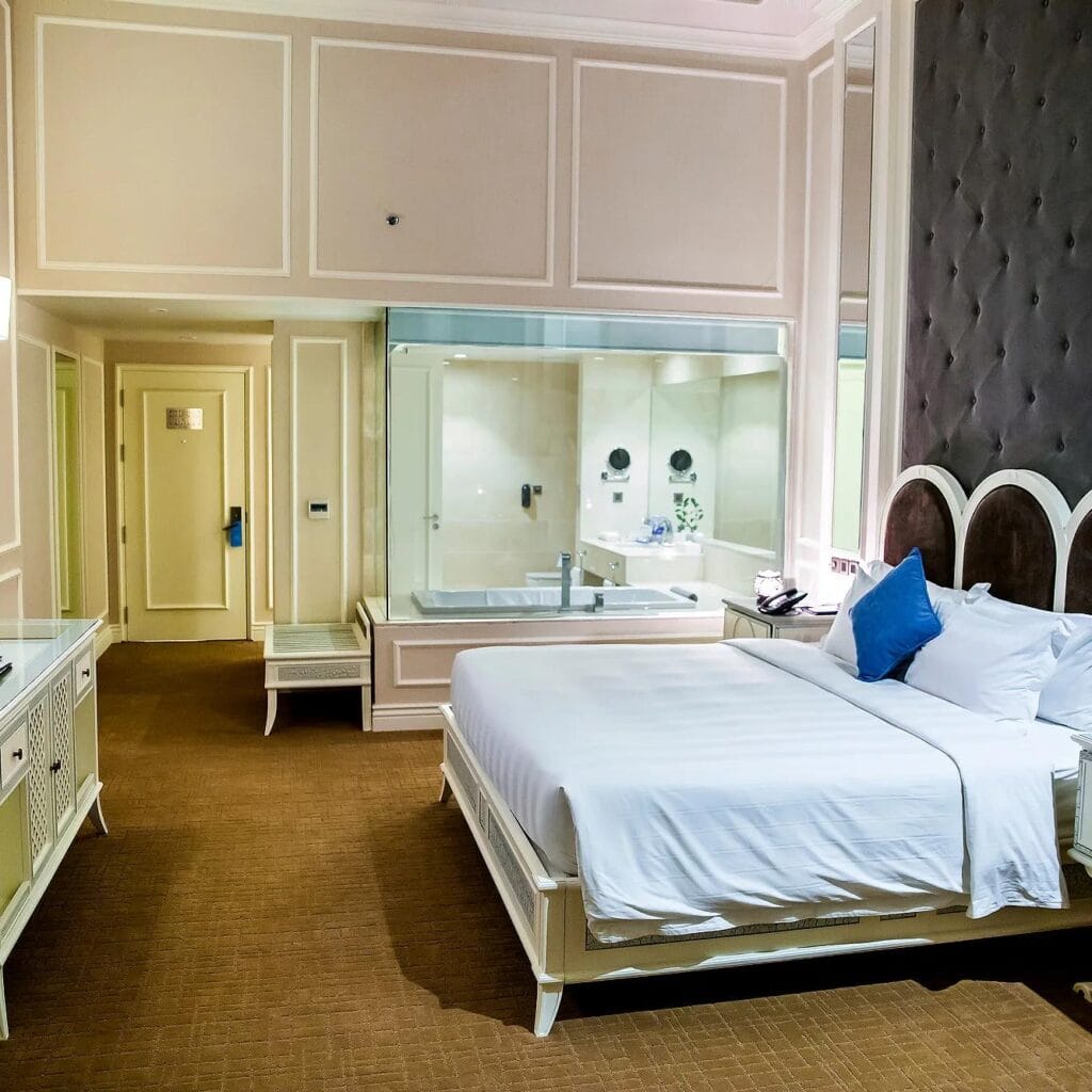 Best view hotel Ha Long