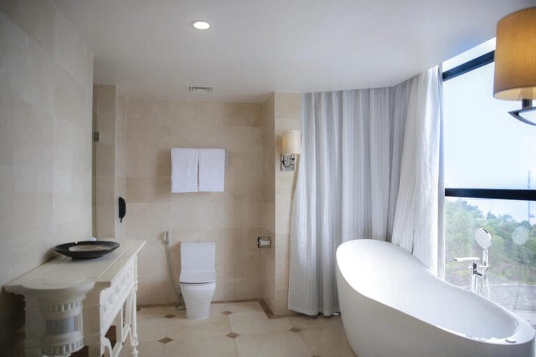 Wyndham Legend Ha Long Grand suite 6